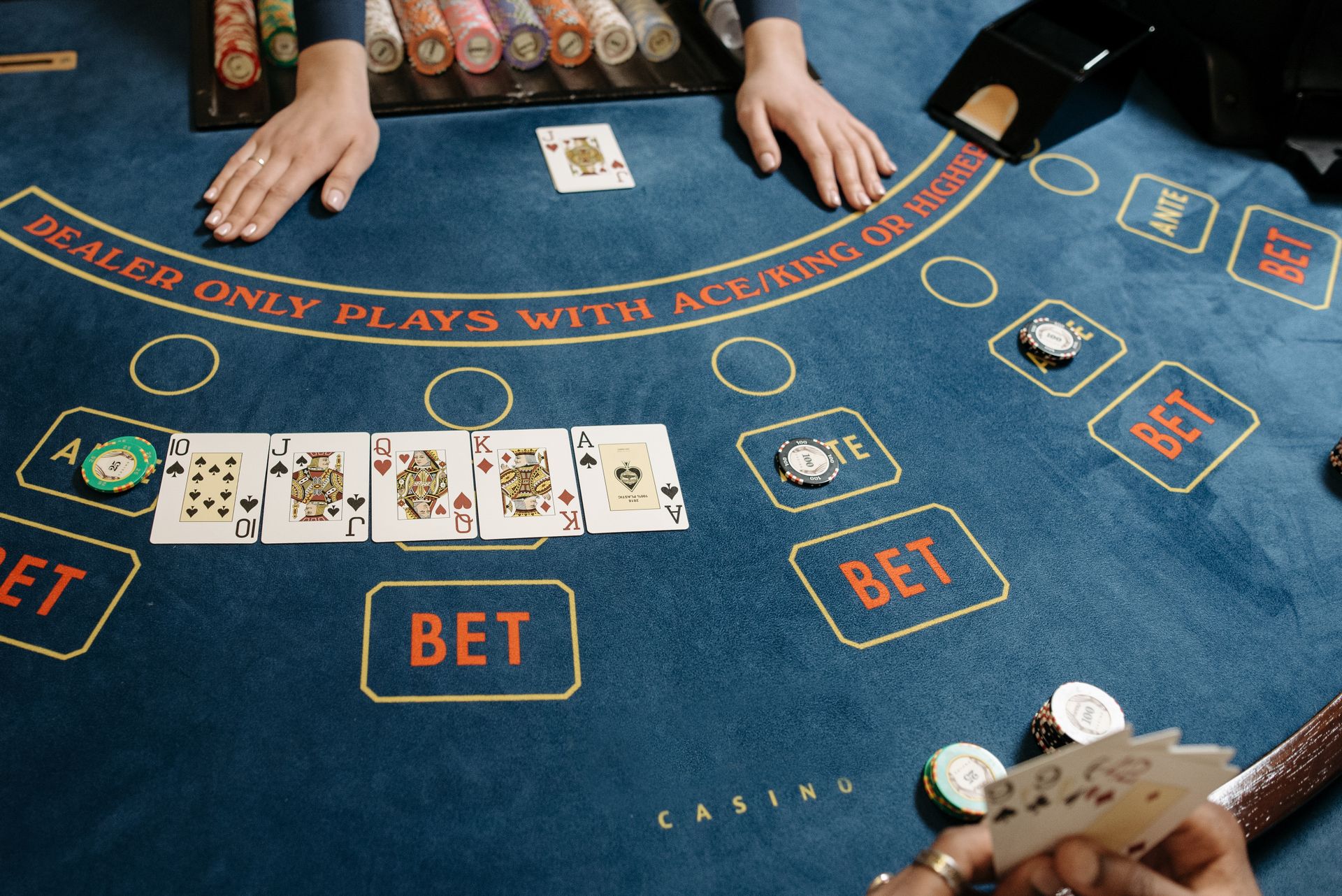 Fast Crypto Payout Blackjack: Master Midweek Reloads at Bitcasino